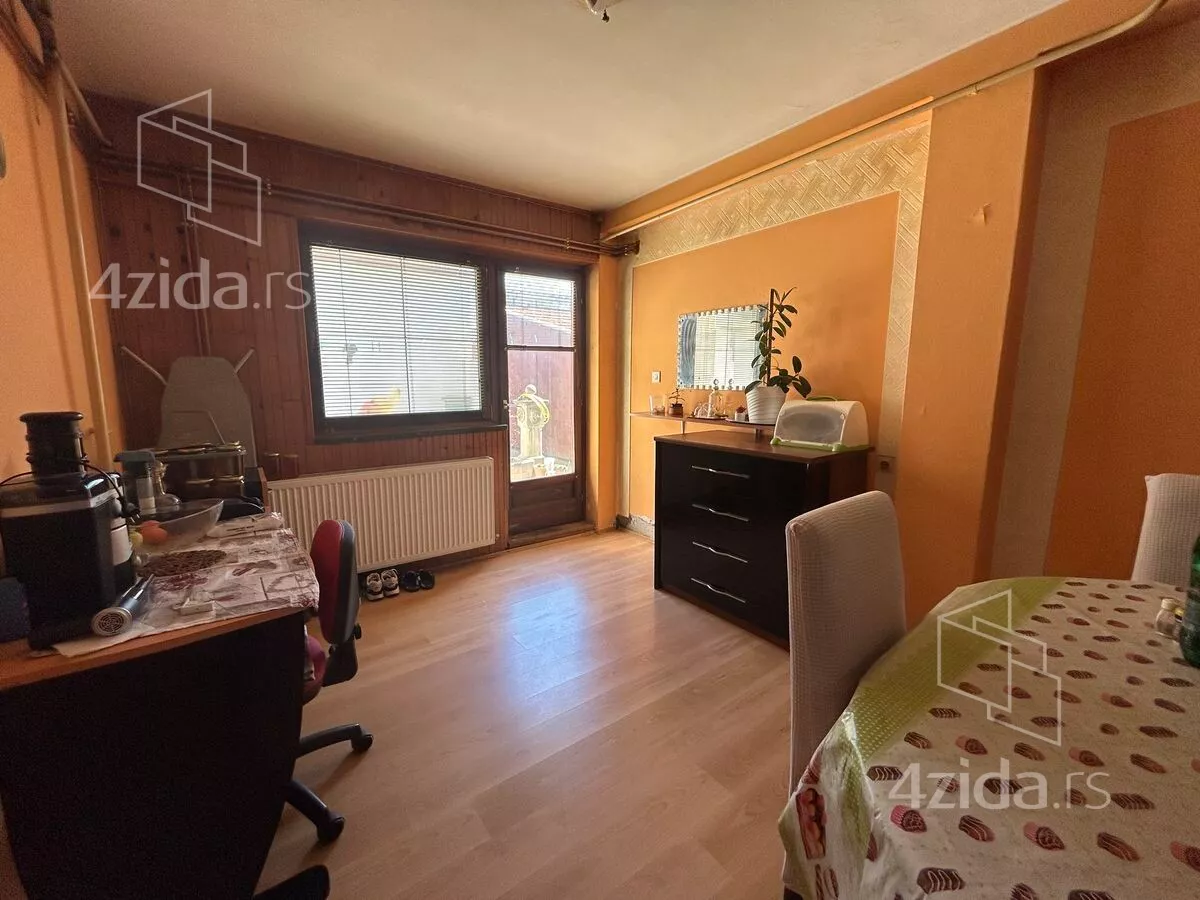 3-etažna kuća | 4zida