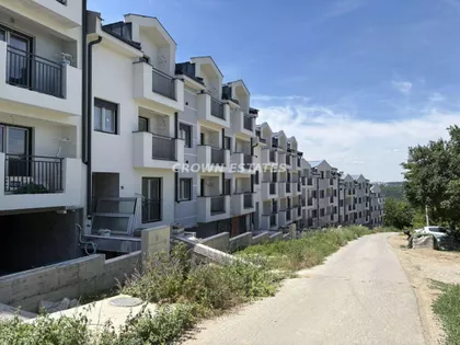 Umetnička I prilaz | 4zida.rs