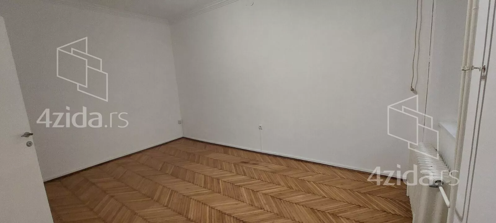 Poslovna zgrada | 4zida