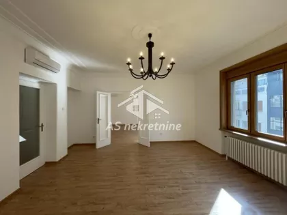 Knez Mihailova | 4zida.rs