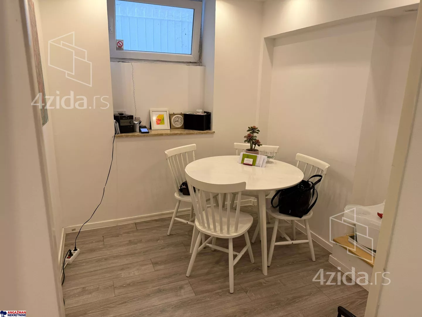 Lokal | 4zida