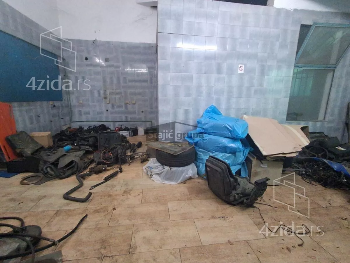 Poslovni prostor | 4zida