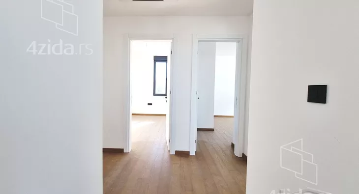 Četvoroiposoban stan | 4zida