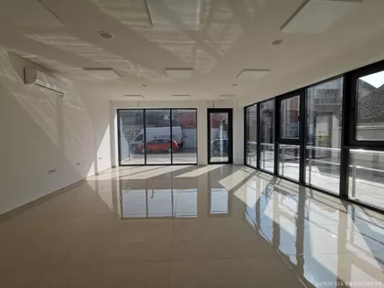 Centar preko Lepenice | 4zida.rs