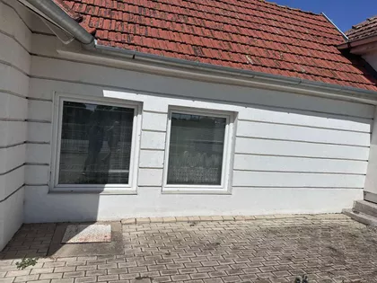Ivana Sarića 28 | 4zida.rs