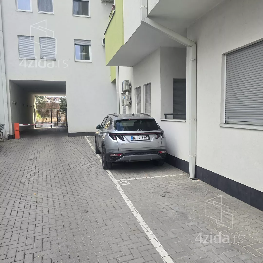 Parking | 4zida