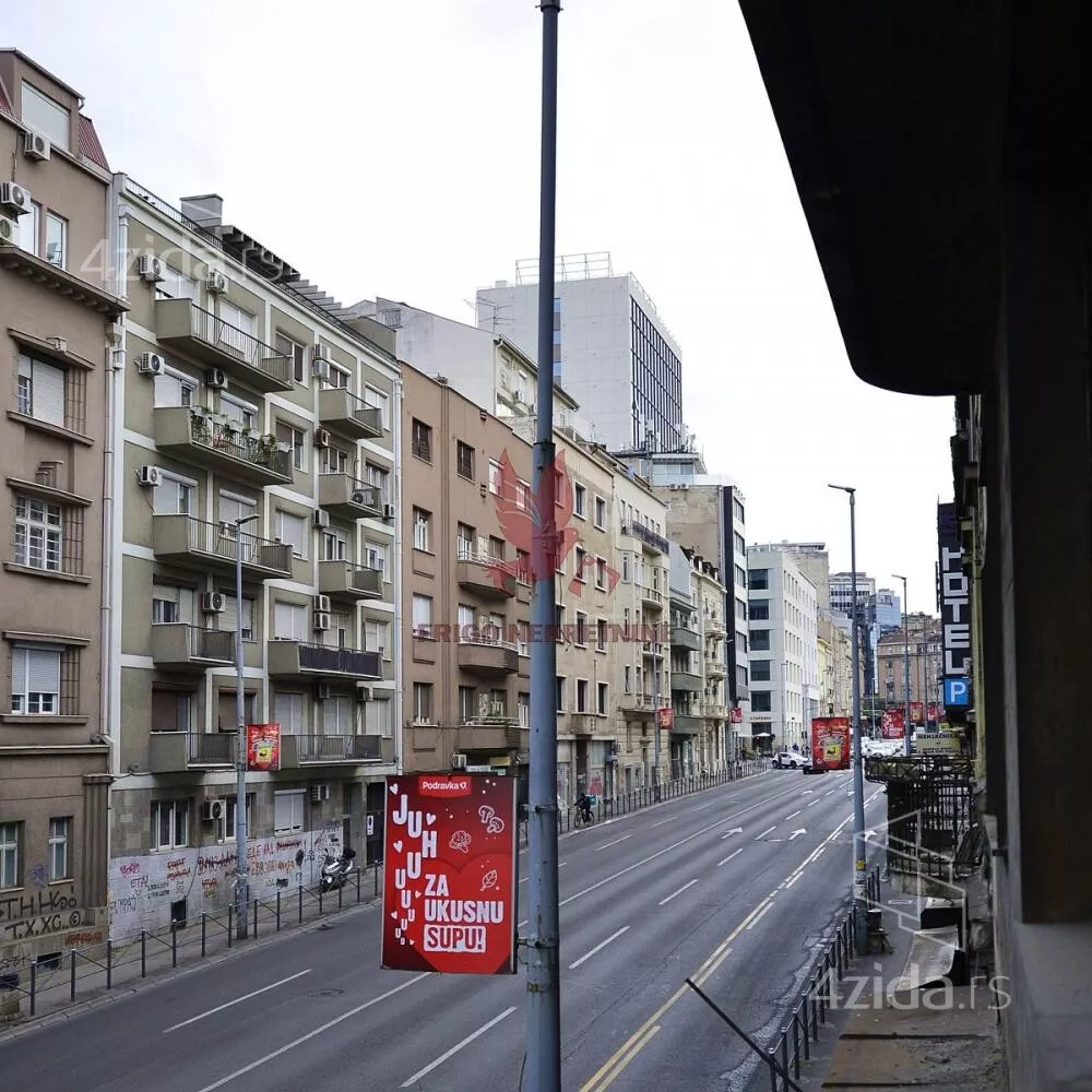 Četvoroiposoban stan | 4zida