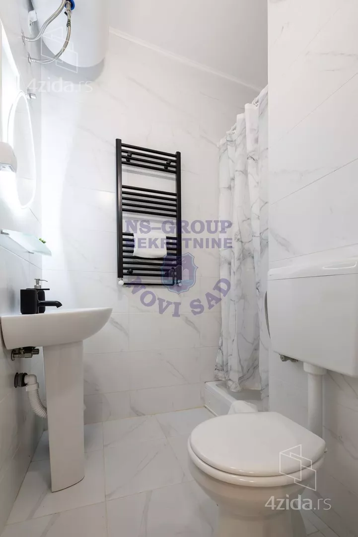 Sedmosoban stan | 4zida