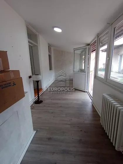 Prvomajska | 4zida.rs