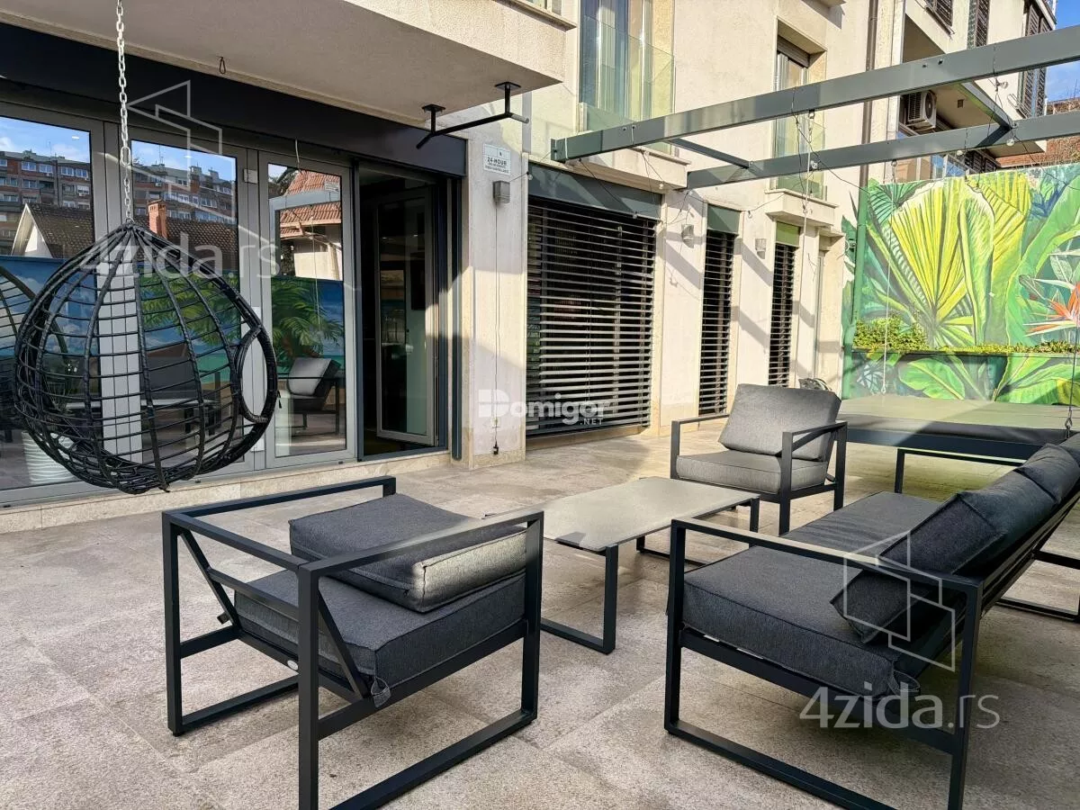 Četvoroiposoban stan | 4zida