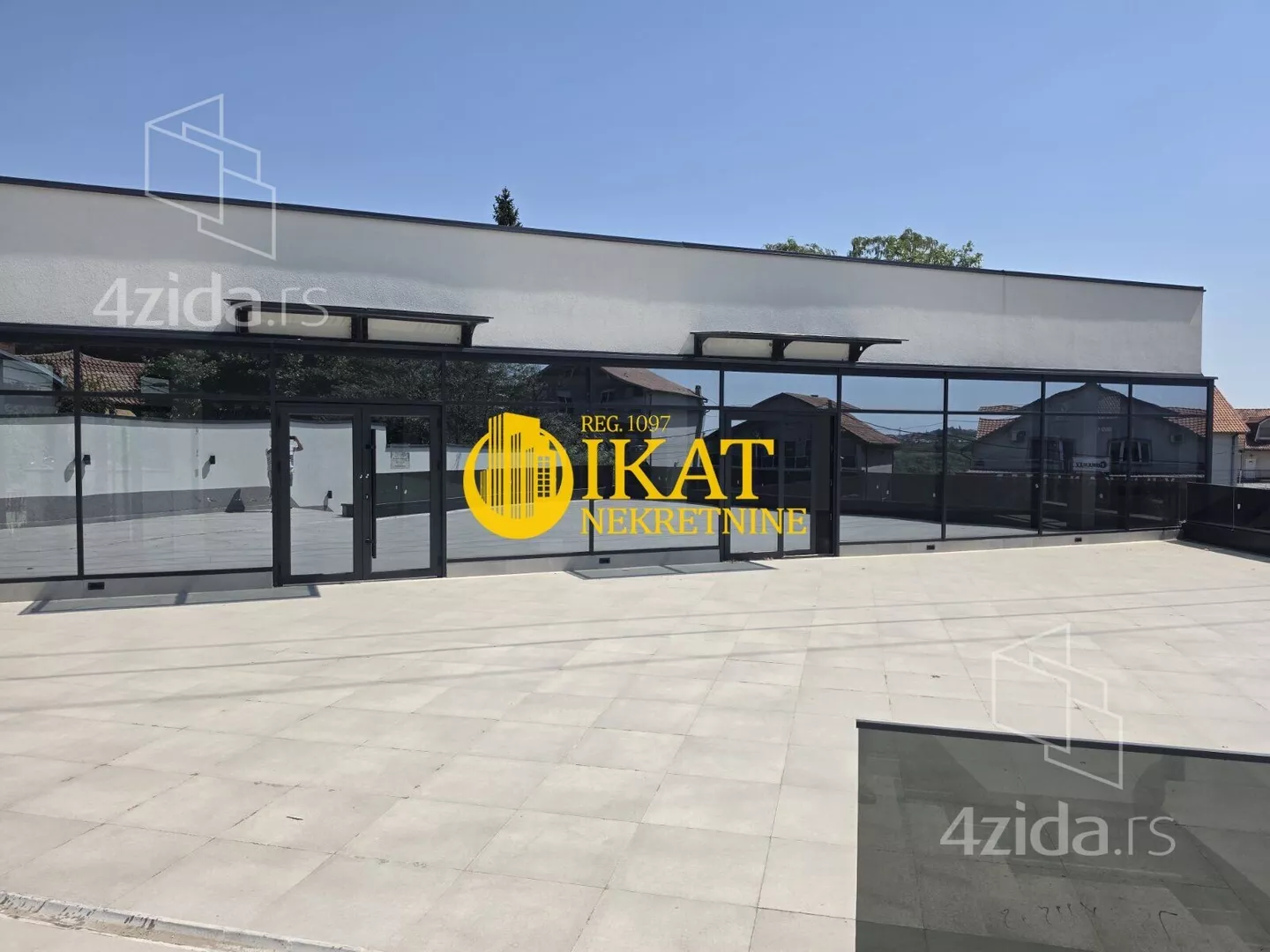 Lokal | 4zida