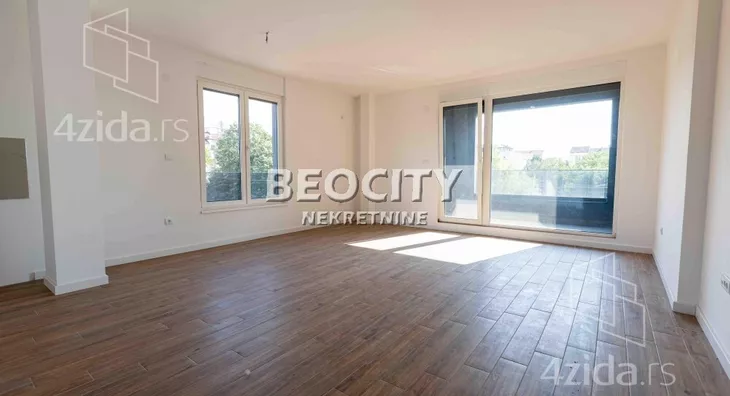 Četvoroiposoban stan | 4zida