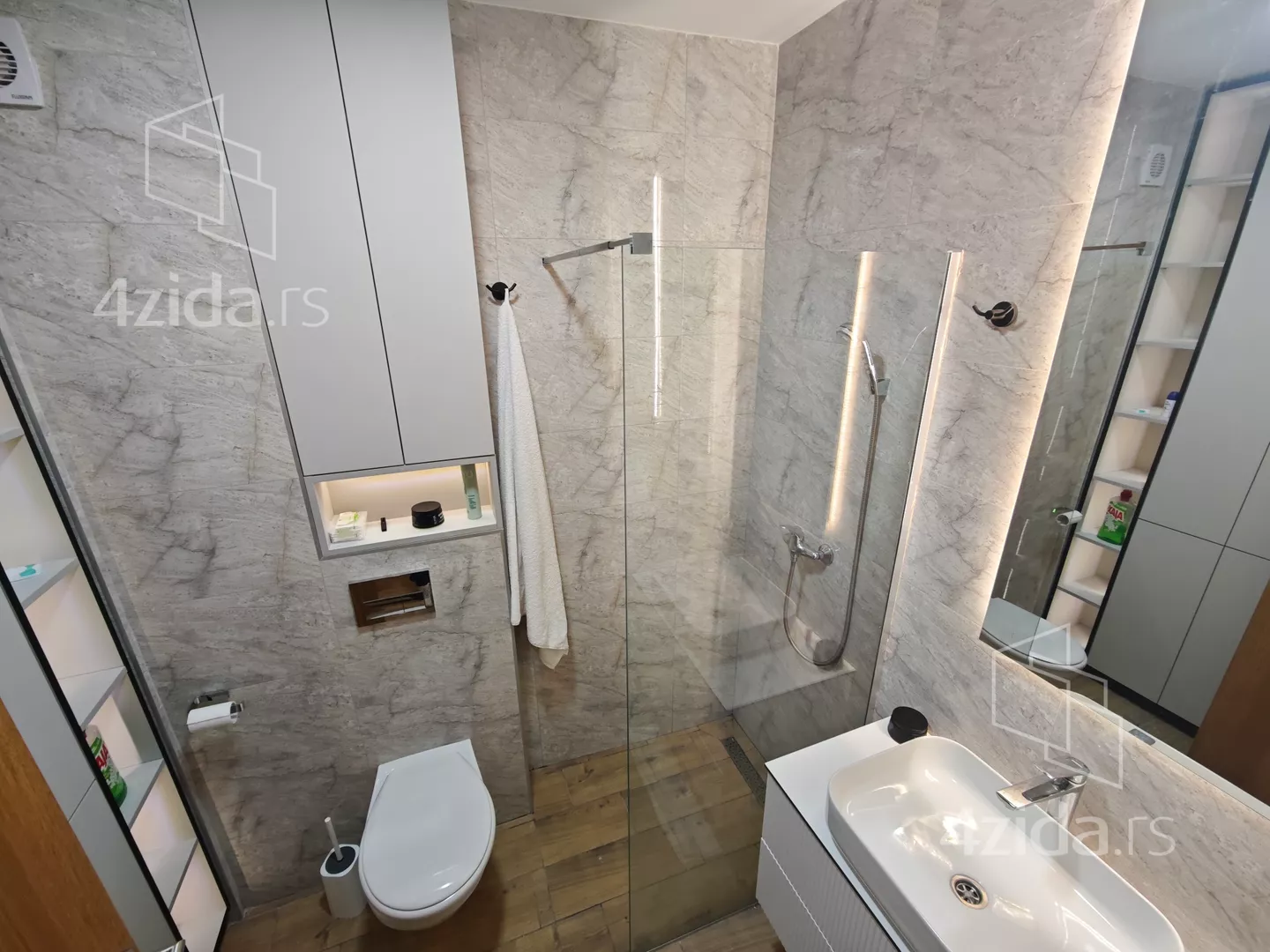 Jednoiposoban stan | 4zida