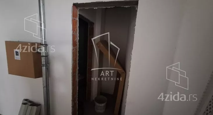 Lokal | 4zida