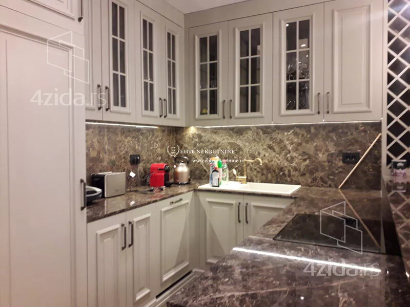 Petosoban stan | 4zida