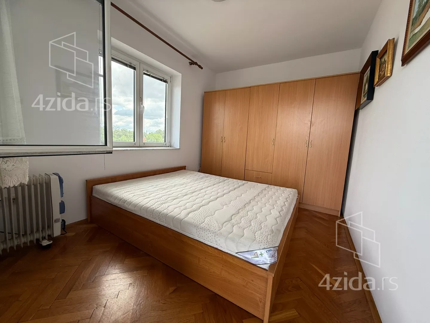 Troiposoban stan | 4zida