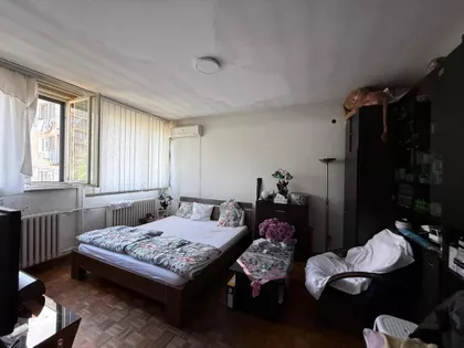 Koste Josipovića | 4zida.rs