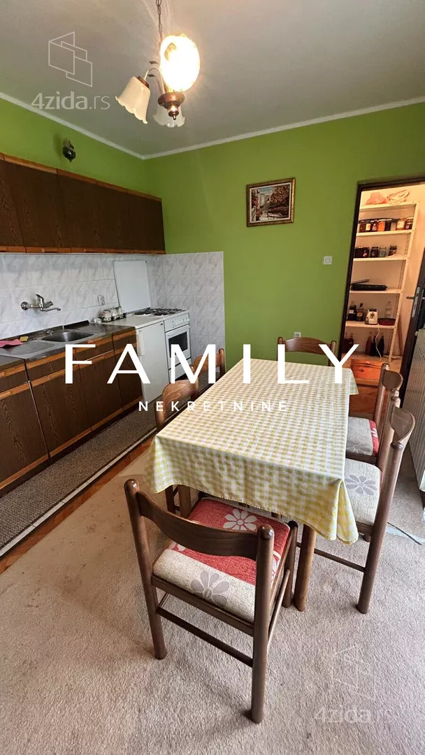 3-etažna kuća | 4zida