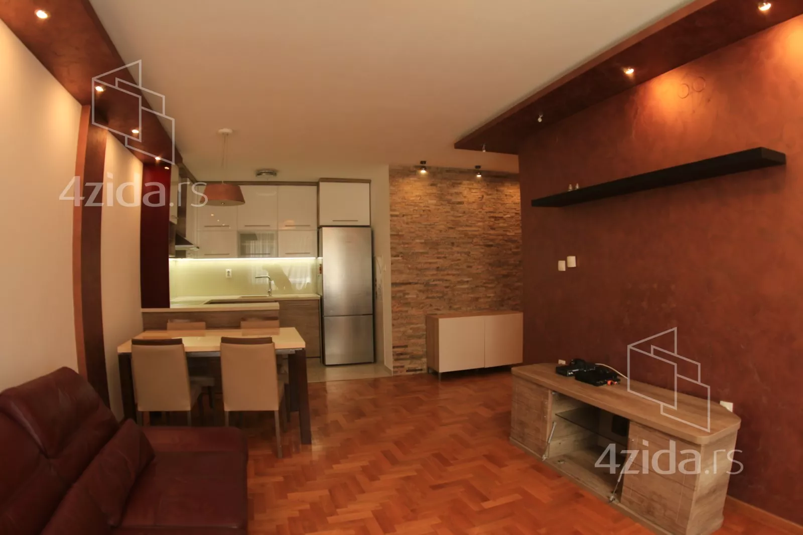 Troiposoban stan | 4zida