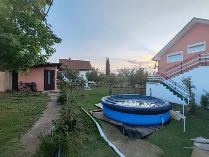 Božurova | 4zida.rs
