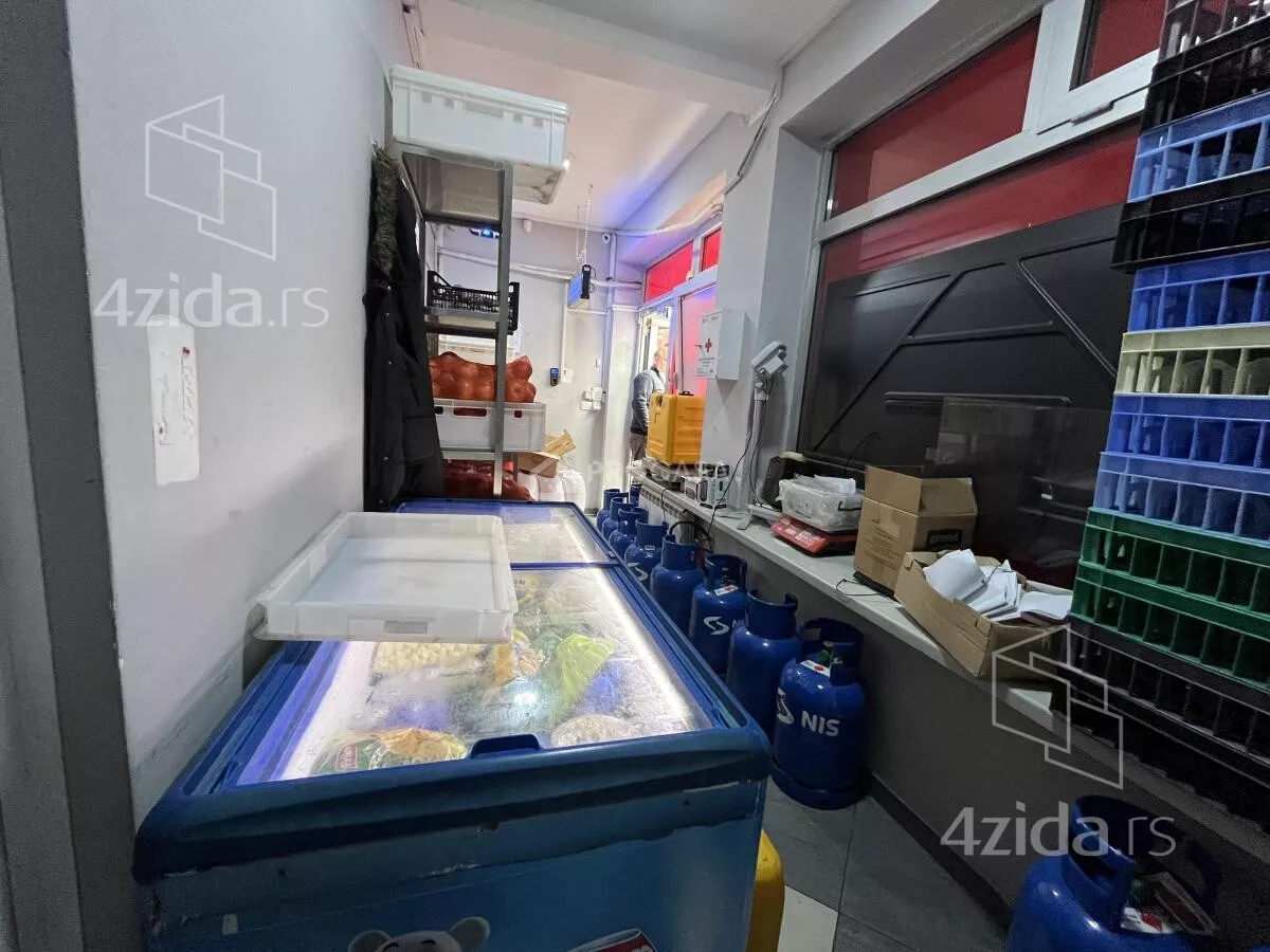 Lokal | 4zida