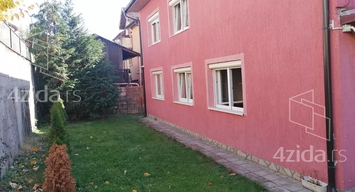 3-etažna kuća | 4zida