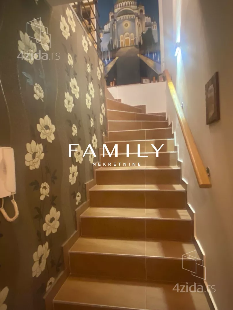 Četvoroiposoban stan | 4zida