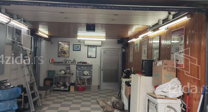 Poslovni prostor | 4zida