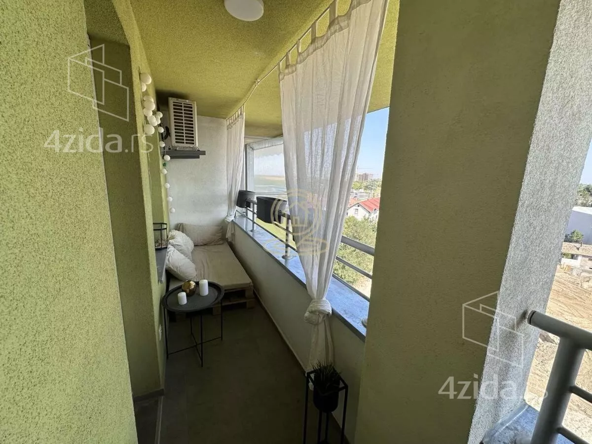 Četvoroiposoban stan | 4zida