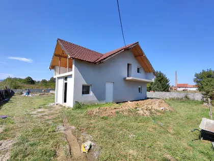 Crvene Livade | 4zida.rs