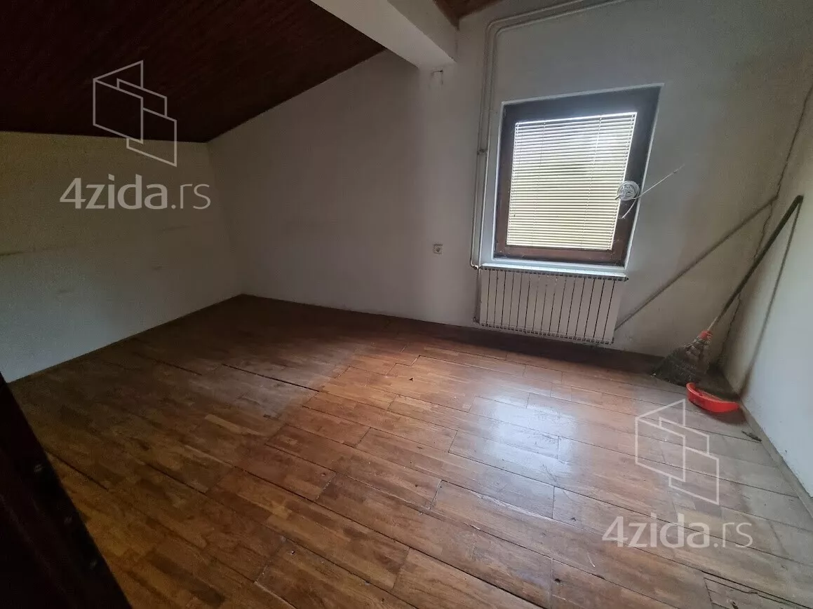 3-etažna kuća | 4zida