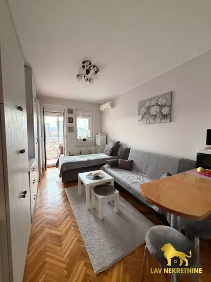 HADŽI RUVIMOVA | 4zida.rs