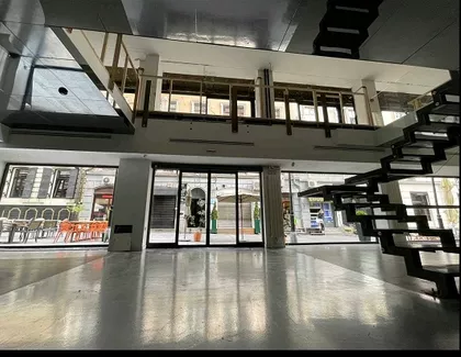 CARA LAZARA | 4zida.rs