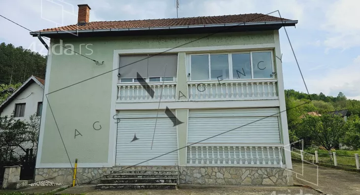 3-etažna kuća | 4zida