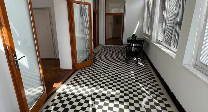 Četvoroiposoban stan | 4zida