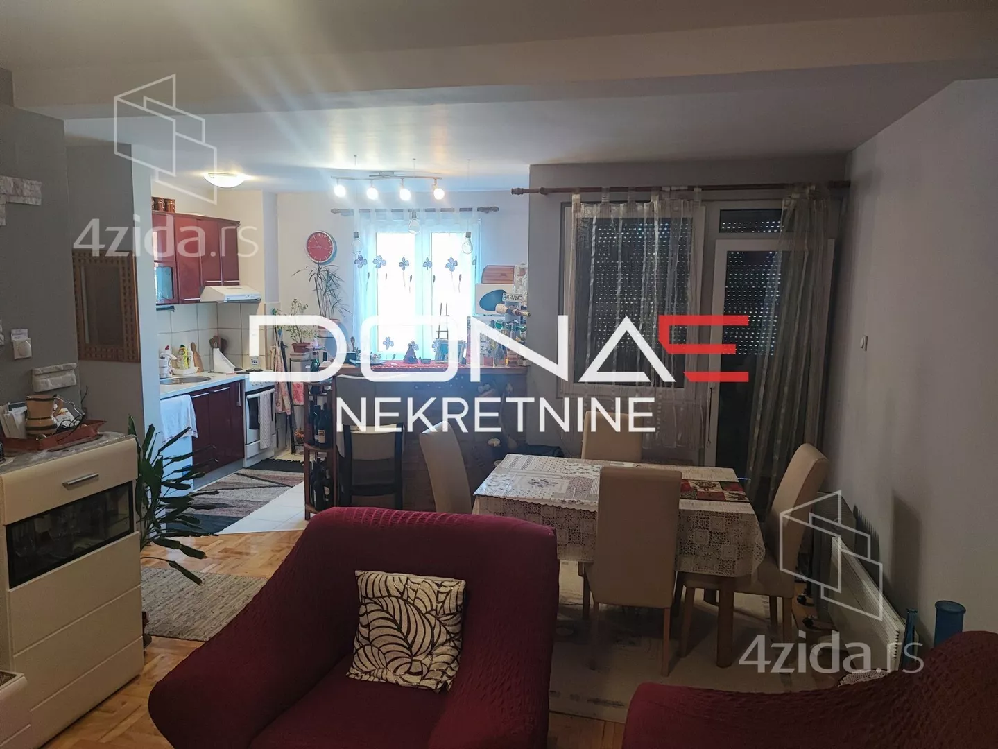 Dvoiposoban stan | 4zida