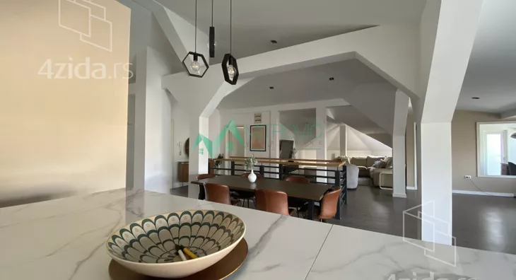 Četvoroiposoban stan | 4zida