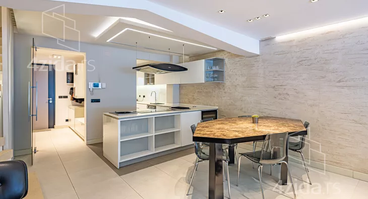 4-etažna kuća | 4zida