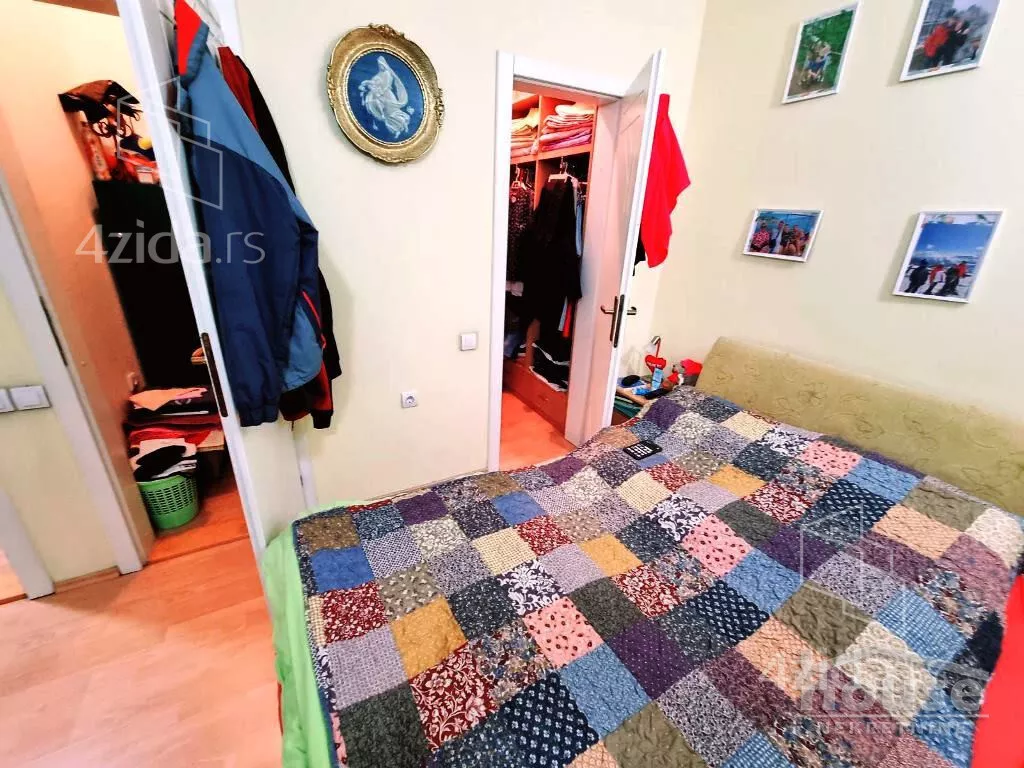 Petoiposoban stan | 4zida