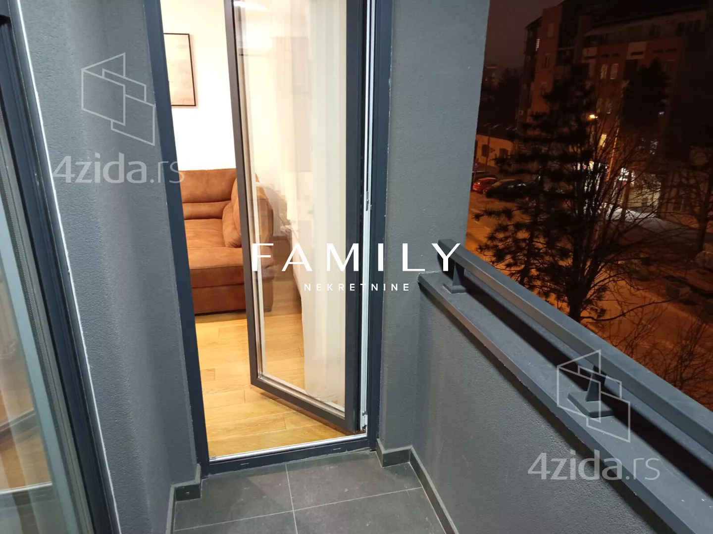 Jednoiposoban stan | 4zida