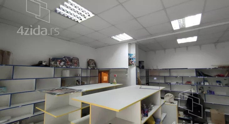 Poslovni prostor | 4zida