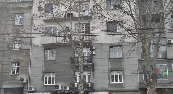 Petosoban stan | 4zida