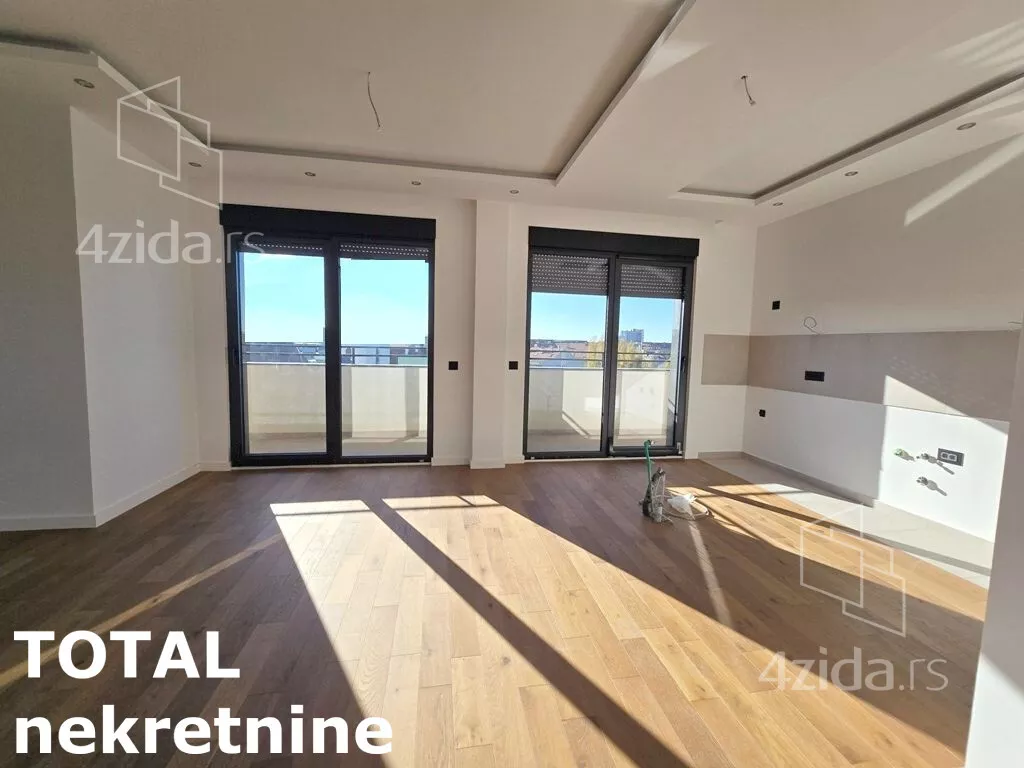 Šestosoban stan | 4zida