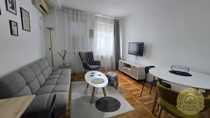Petra Drapšina | 4zida.rs