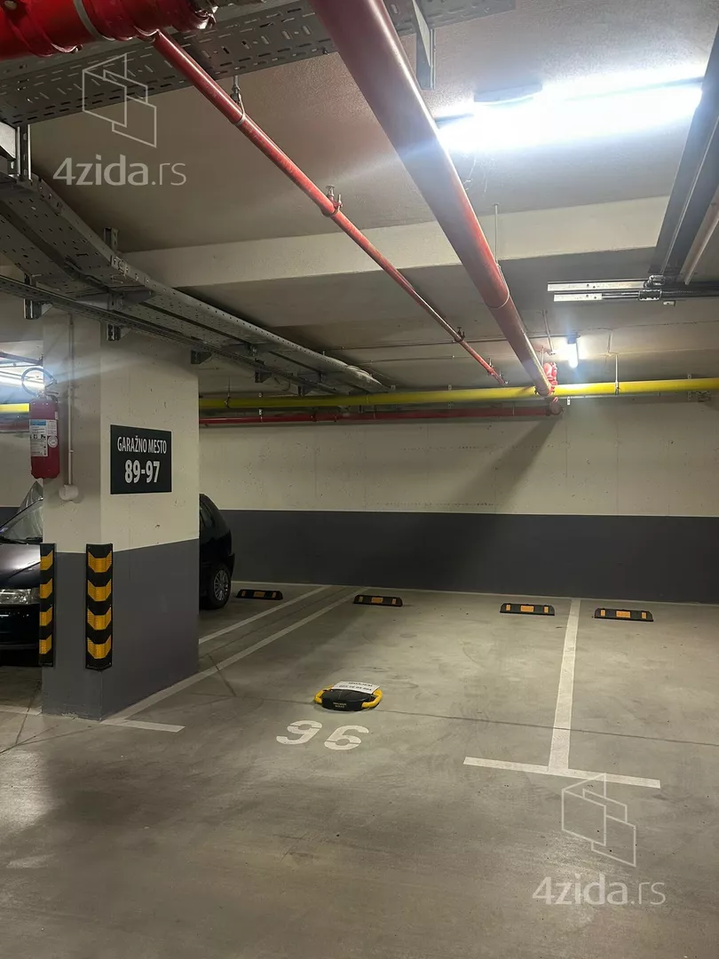 Garaža | 4zida