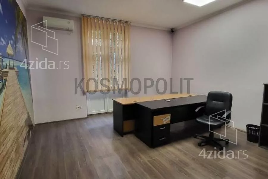 Četvoroiposoban stan | 4zida