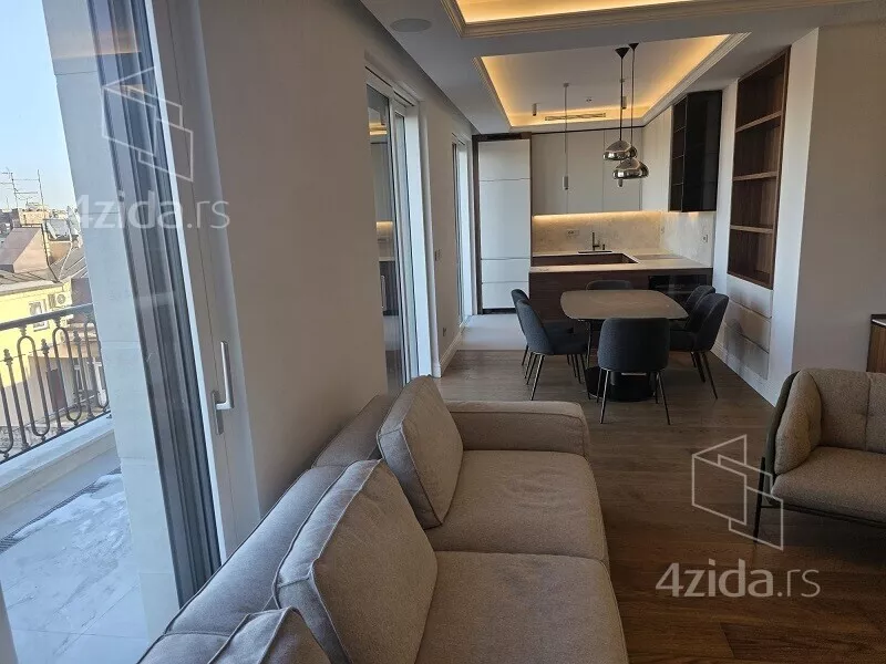 Troiposoban stan | 4zida