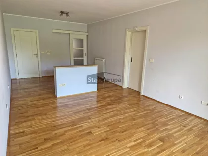 Šekspirova | 4zida.rs