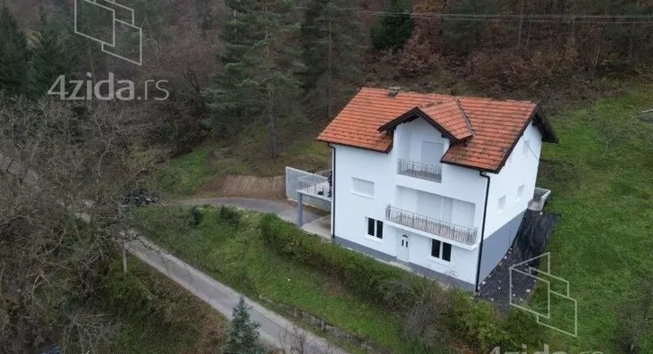 Kuća | 4zida