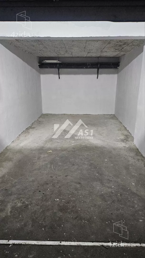 Garaža | 4zida